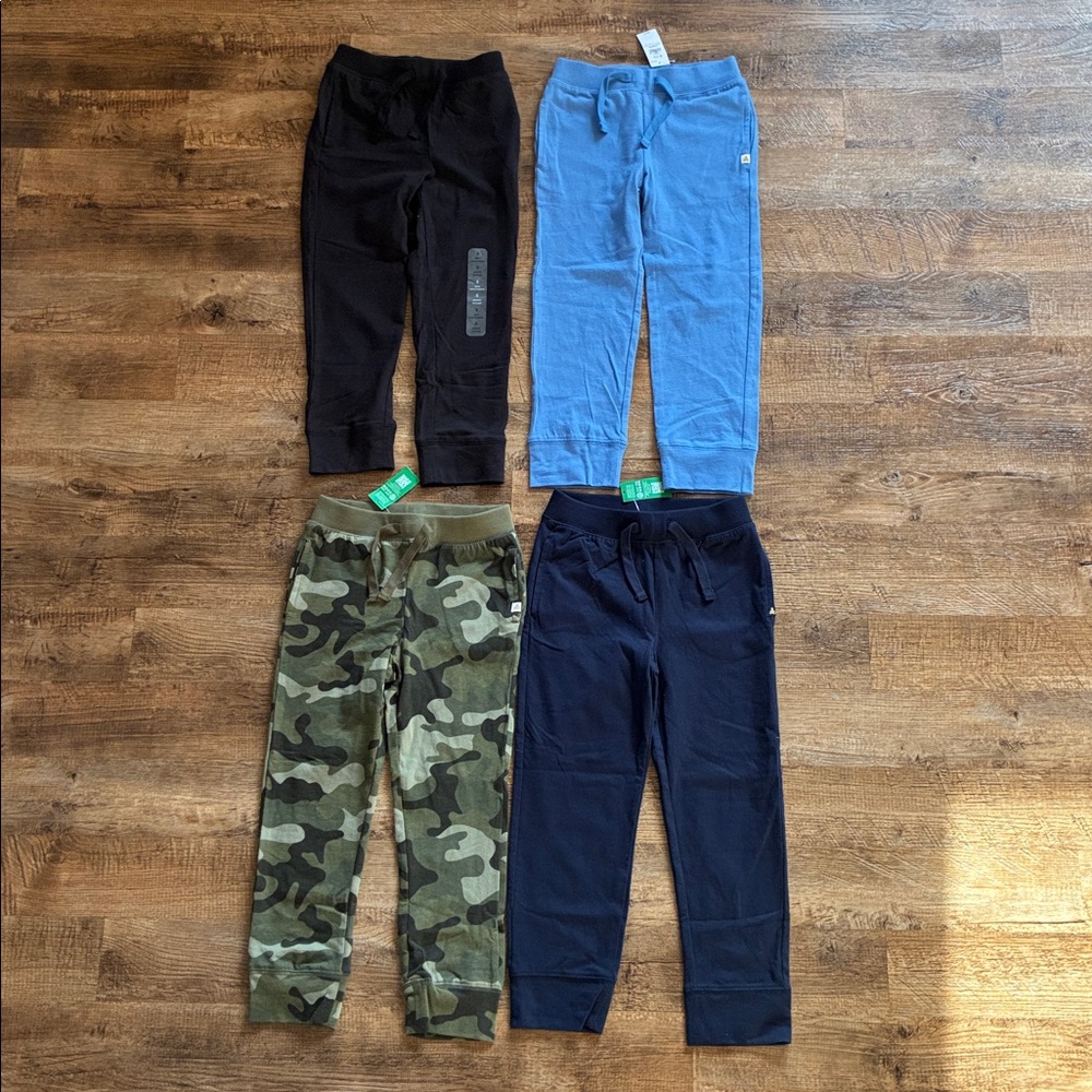 Gap Kids Pull On Playtime Favorites Set - Black, Blue, Camo, Navy
100% Cotton